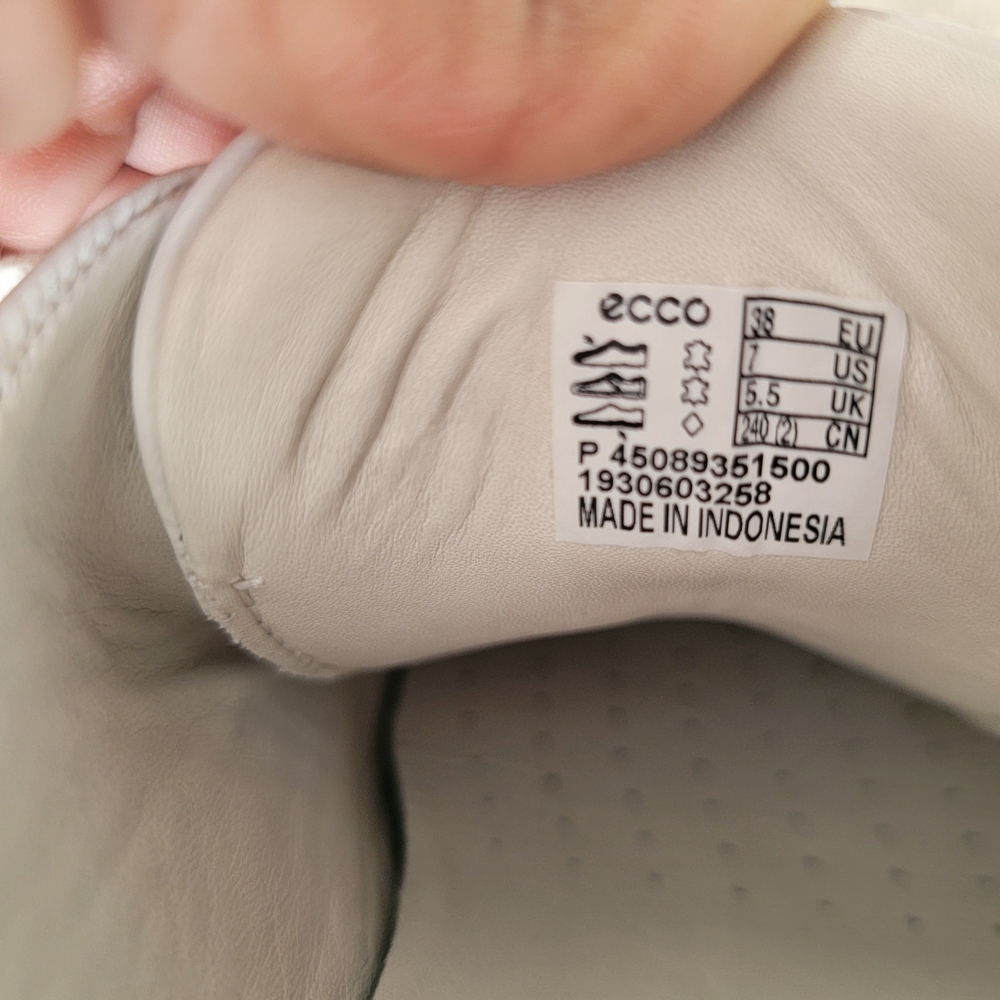 Ecco White and Black Women's Sneakers - Picture 5 of 11